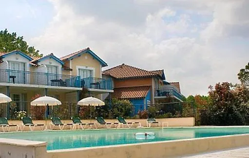 Le Hameau Du Lac